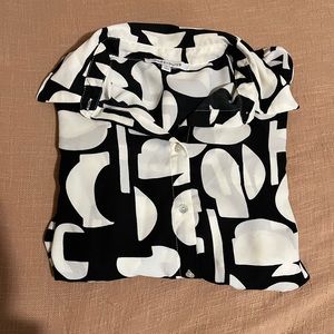 Geo patterned Button up